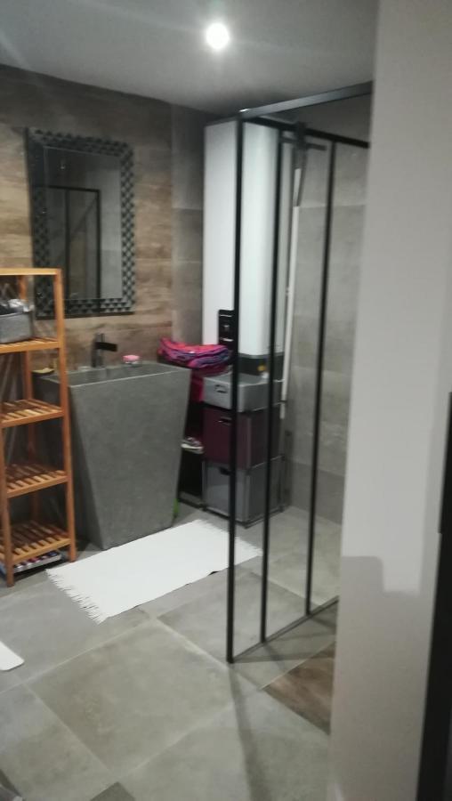 Maryse Hotel Douvrin Quarto foto